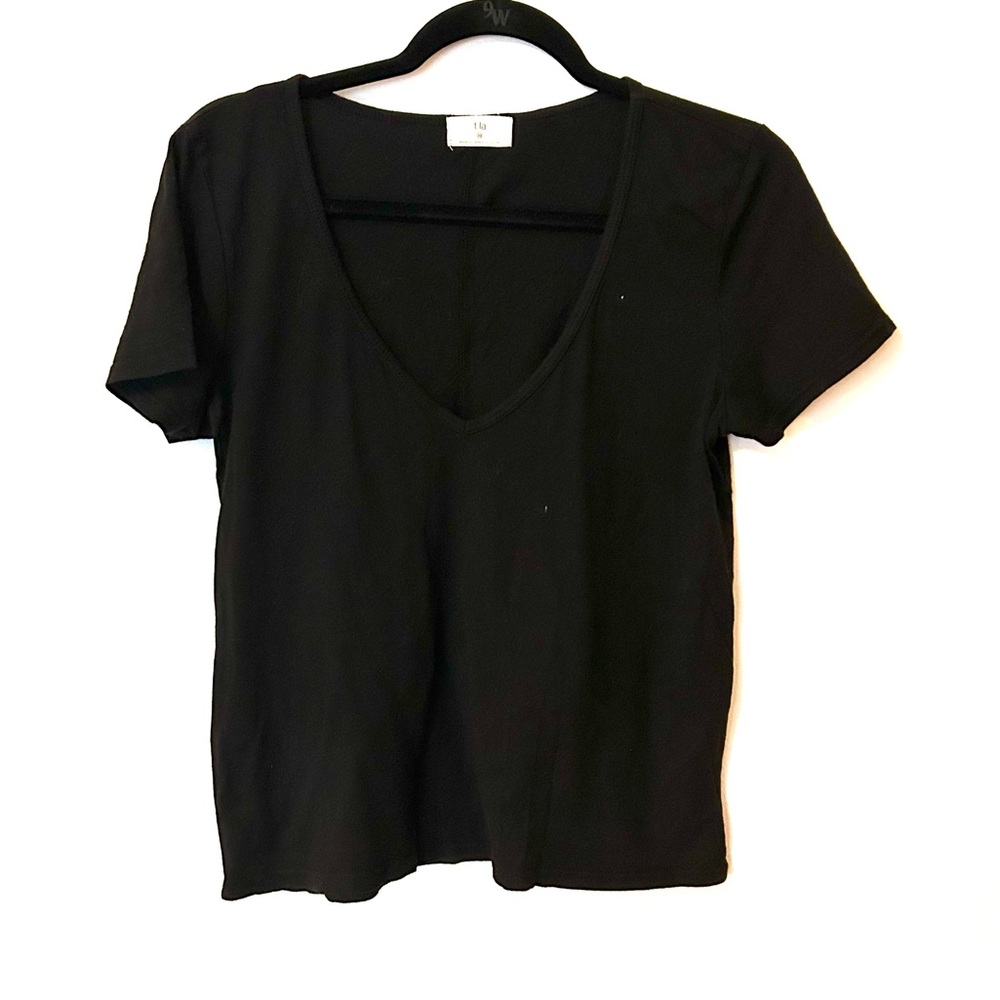 T.La Black V-Neck Short Sleeve Tee